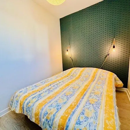 : 2 Pieces Avec Jardin Prive, Terrasse Et Parking A 2 Pas De La Cote - Fr-1-478-299